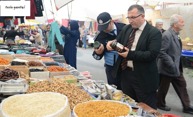 Tuzla’da Kurallara Uymayan Pazarcı esnaflara ceza