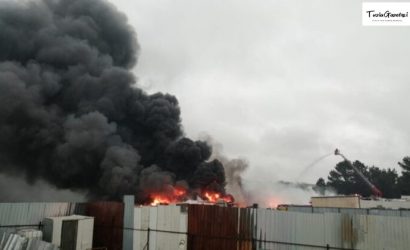 Tuzla'da  fabrikanın bahçesinde yangın çıktı