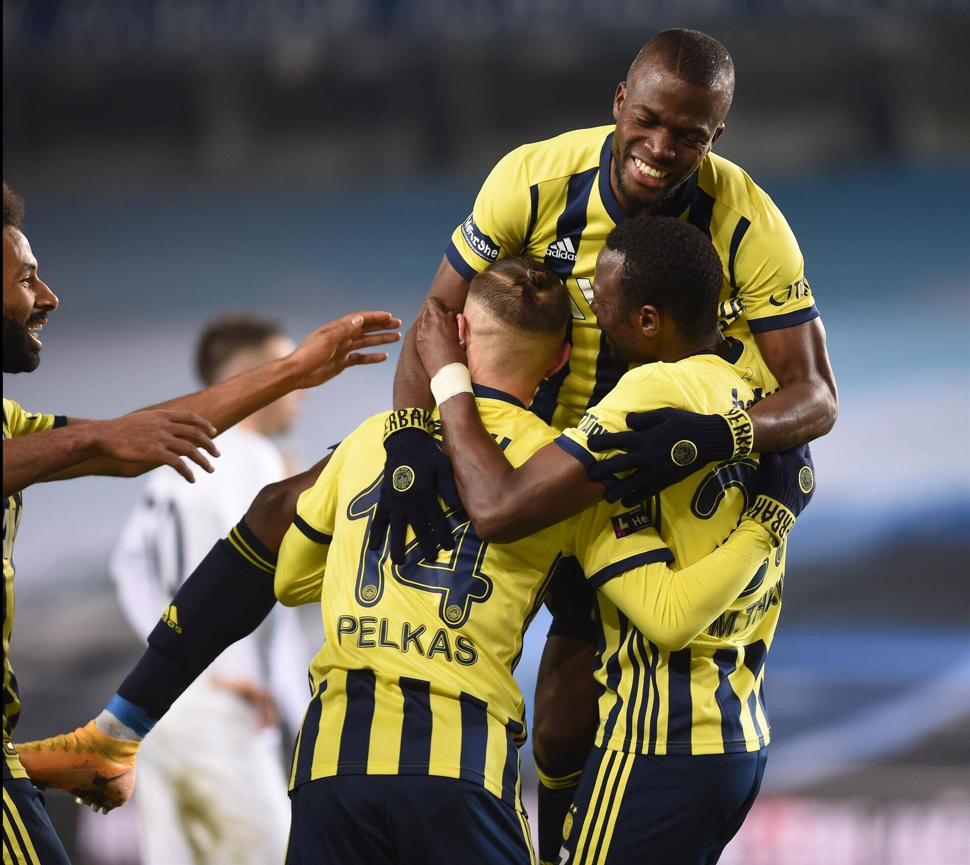 Fenerbahçe - Ankaragücü maçından öne çıkan fotoğraflar