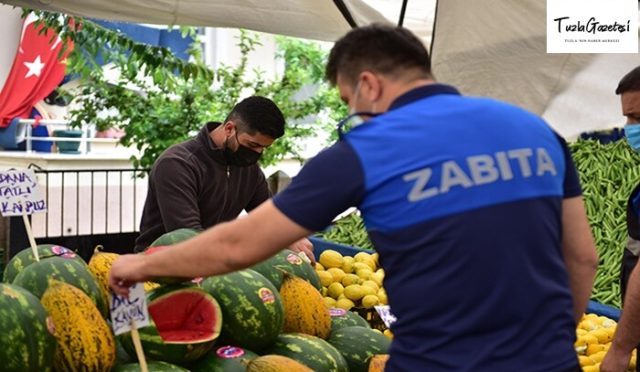 Tuzla Zabıta ekipleri tarafından her gün semt pazarlarını denetliyor