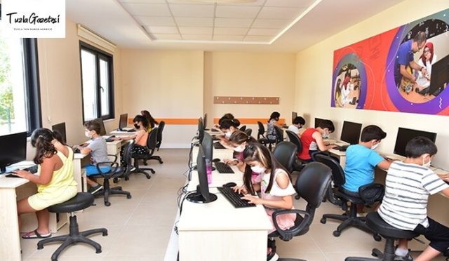 Tuzla Belediyesi Gençlik Merkezi ve Bilgi Evleri’nde yaz okulları eğitimleri başladı
