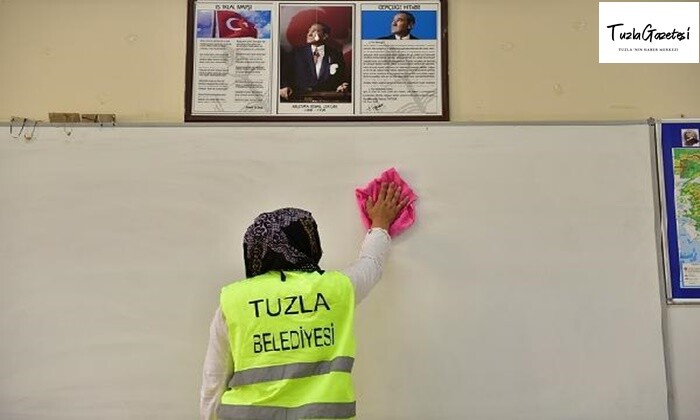 Belediyemiz ilçemizdeki Okulların Bakım Onarım ve Temizliklerini Tamamladı.