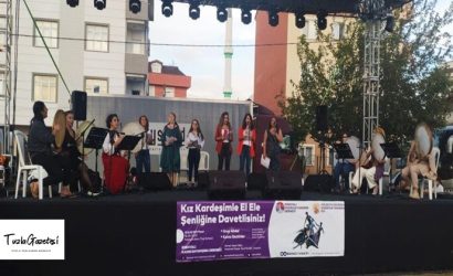 Esenyalı'da Kız Kardeşimle El Ele Şenliği