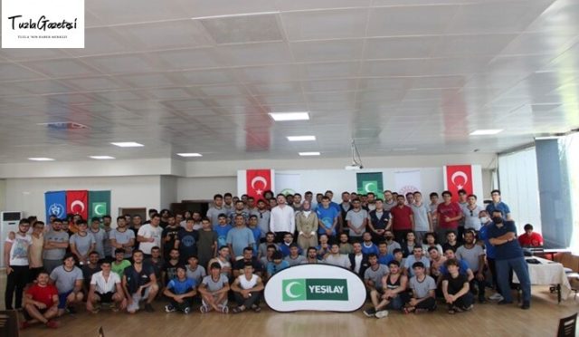 Genç Yeşilay gönüllüleri Kamplarda bir araya geldi 001