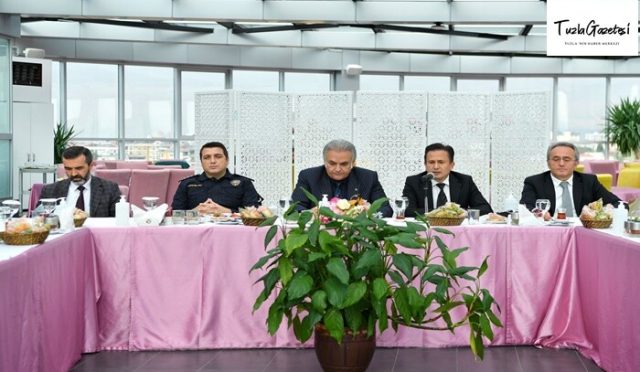 Tuzla’da 19 Ekim Muhtarlar Günü Kutlandı